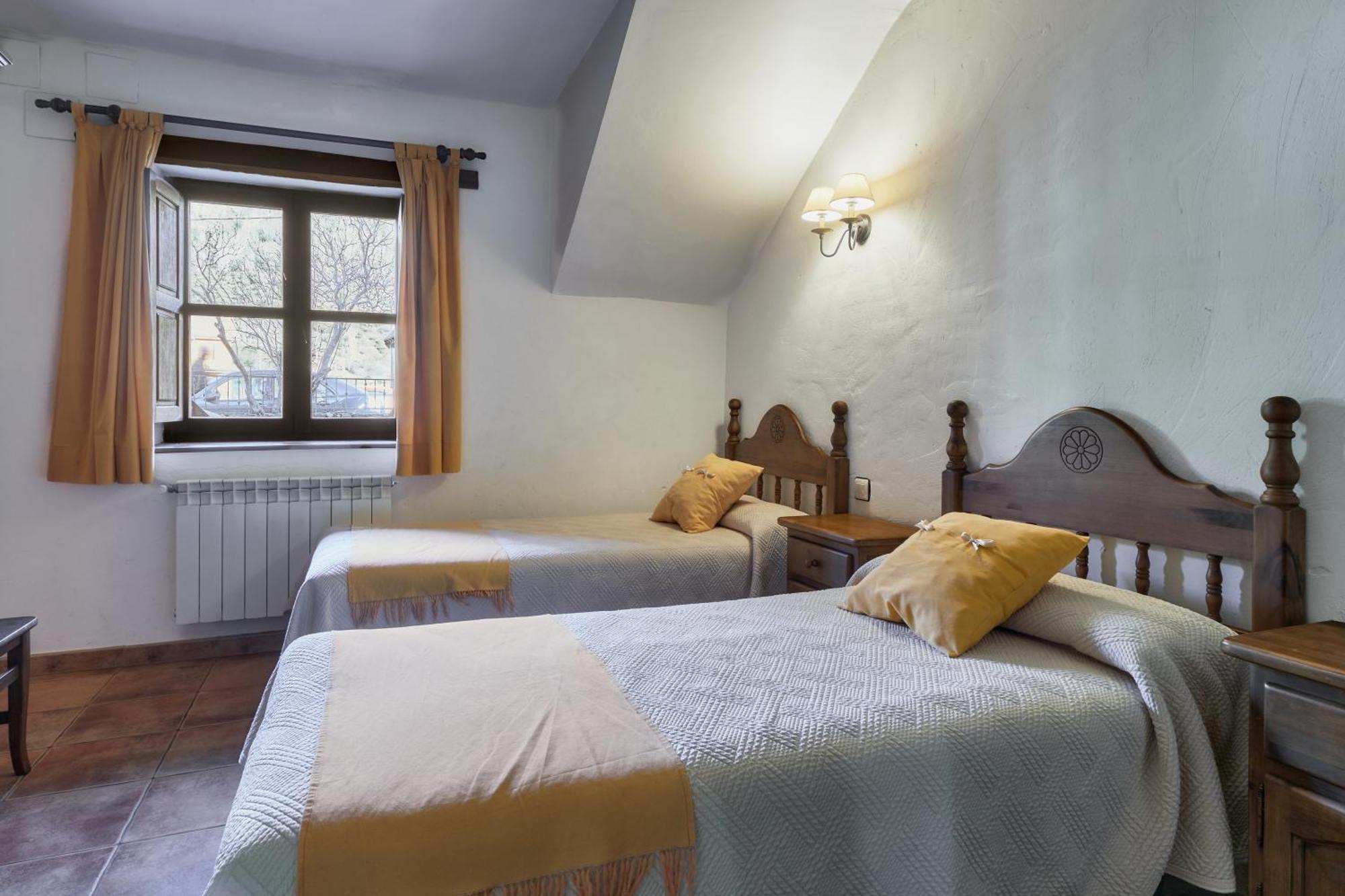 Maison d'hôtes Aldaron à Boca de Huérgano Extérieur photo